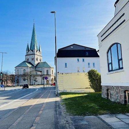 Aday - Frederikshavn City Center - Single Room Екстер'єр фото